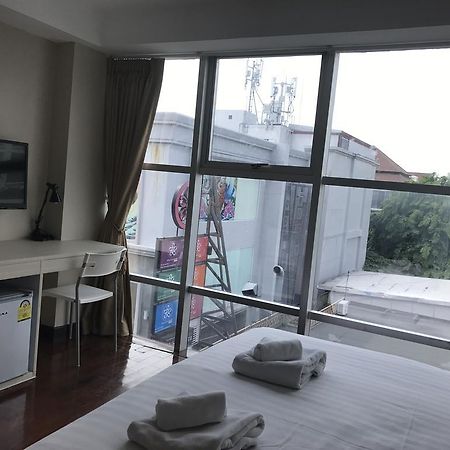 Snooze Hotel Thonglor Bangkok Esterno foto