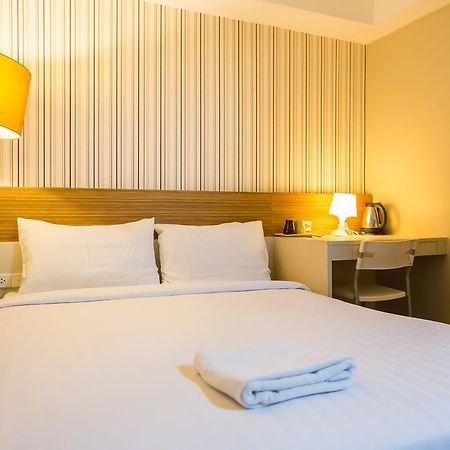 Snooze Hotel Thonglor Bangkok Esterno foto