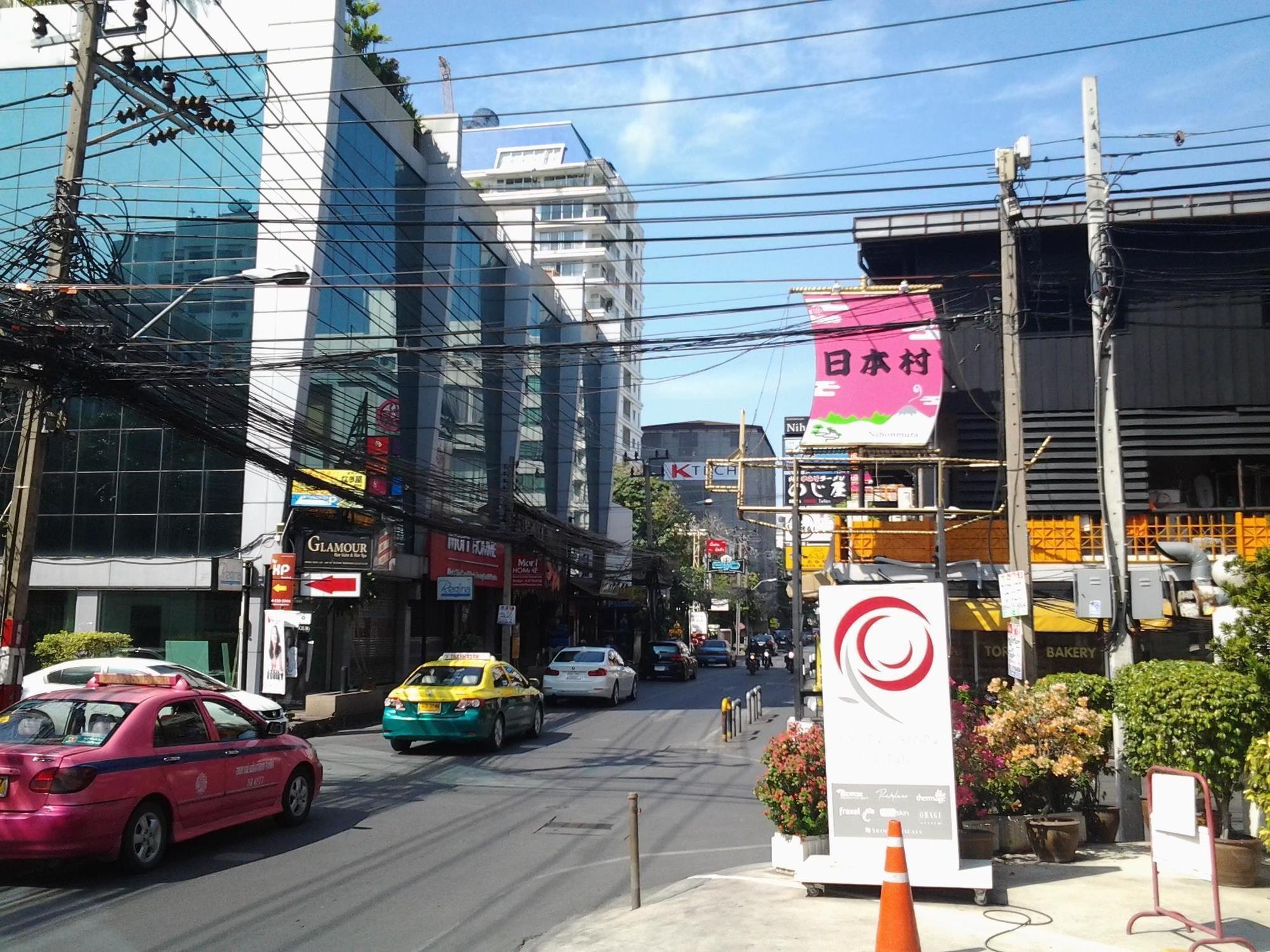 Snooze Hotel Thonglor Bangkok Esterno foto