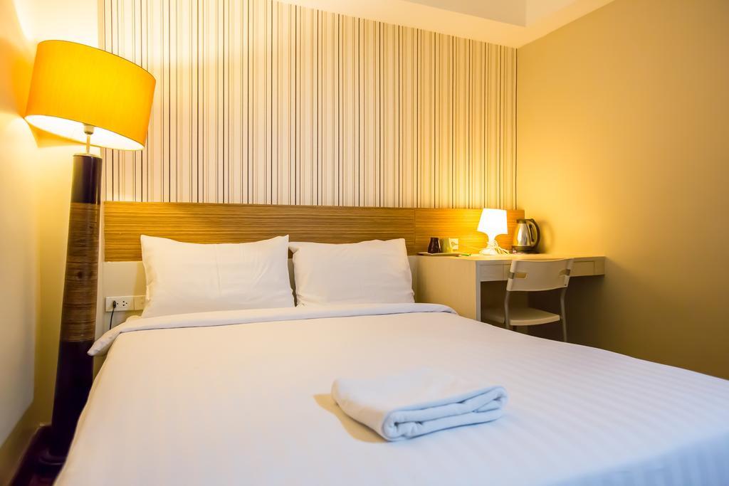 Snooze Hotel Thonglor Bangkok Esterno foto